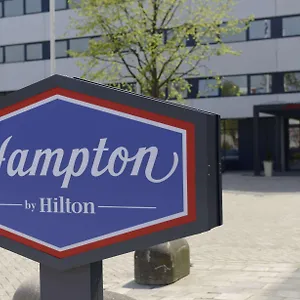 Отель Hampton By Hilton Amsterdam Airport Schiphol, Хоофддорп