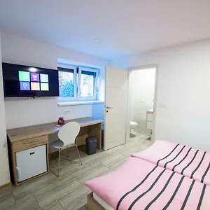 https://guesthouse-ura.hotels-in-ljubljana.com